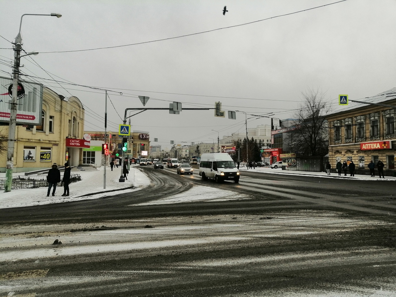 Неблагоприятная погода: водителей Пензы предупредили о снеге и наледи на дорогах