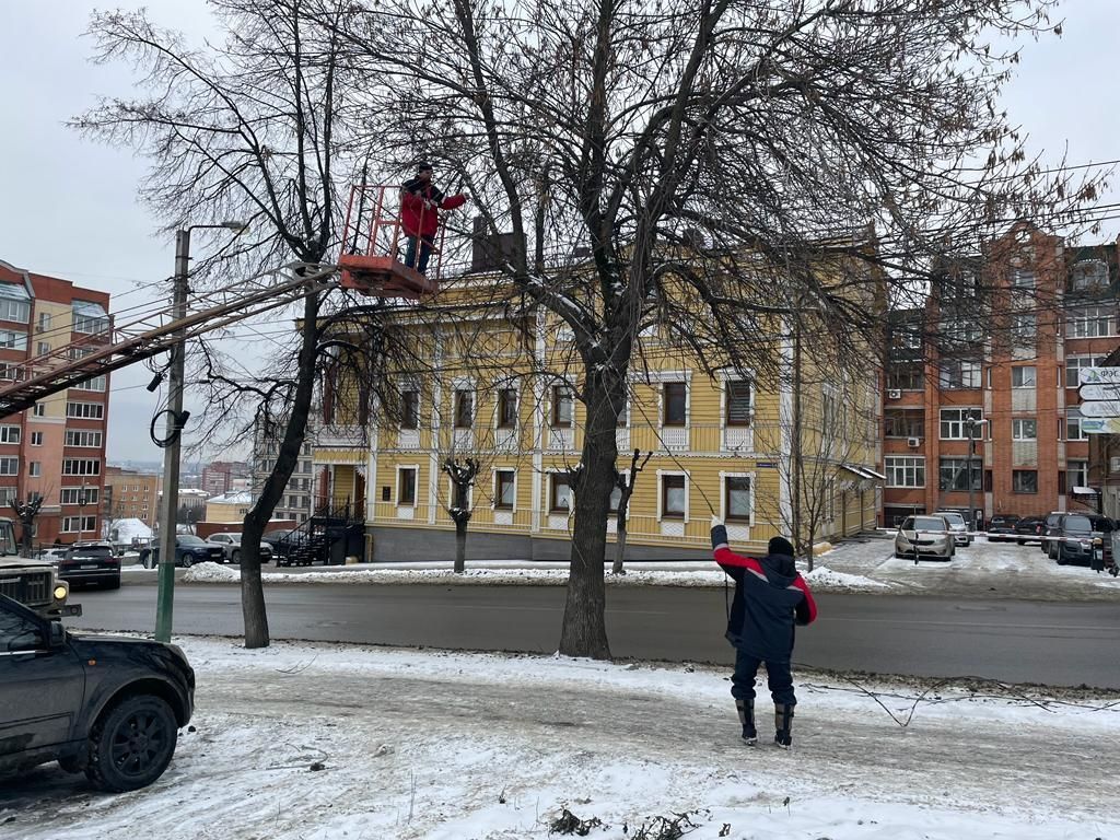 В Пензе на Володарского устанавливают светофор 