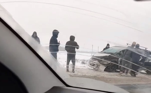 На трассе в Пензенской области прозошло серьезное ДТП, где пострадали молодые парни
