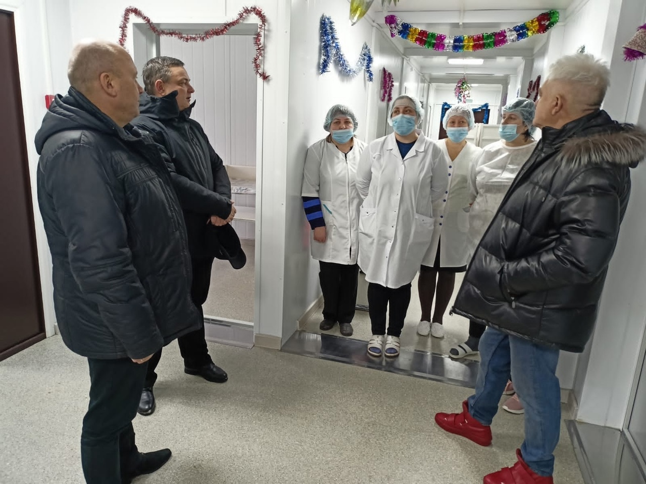 Глава минздрава посетил самую большую врачебную амбулаторию в Сердобском районе