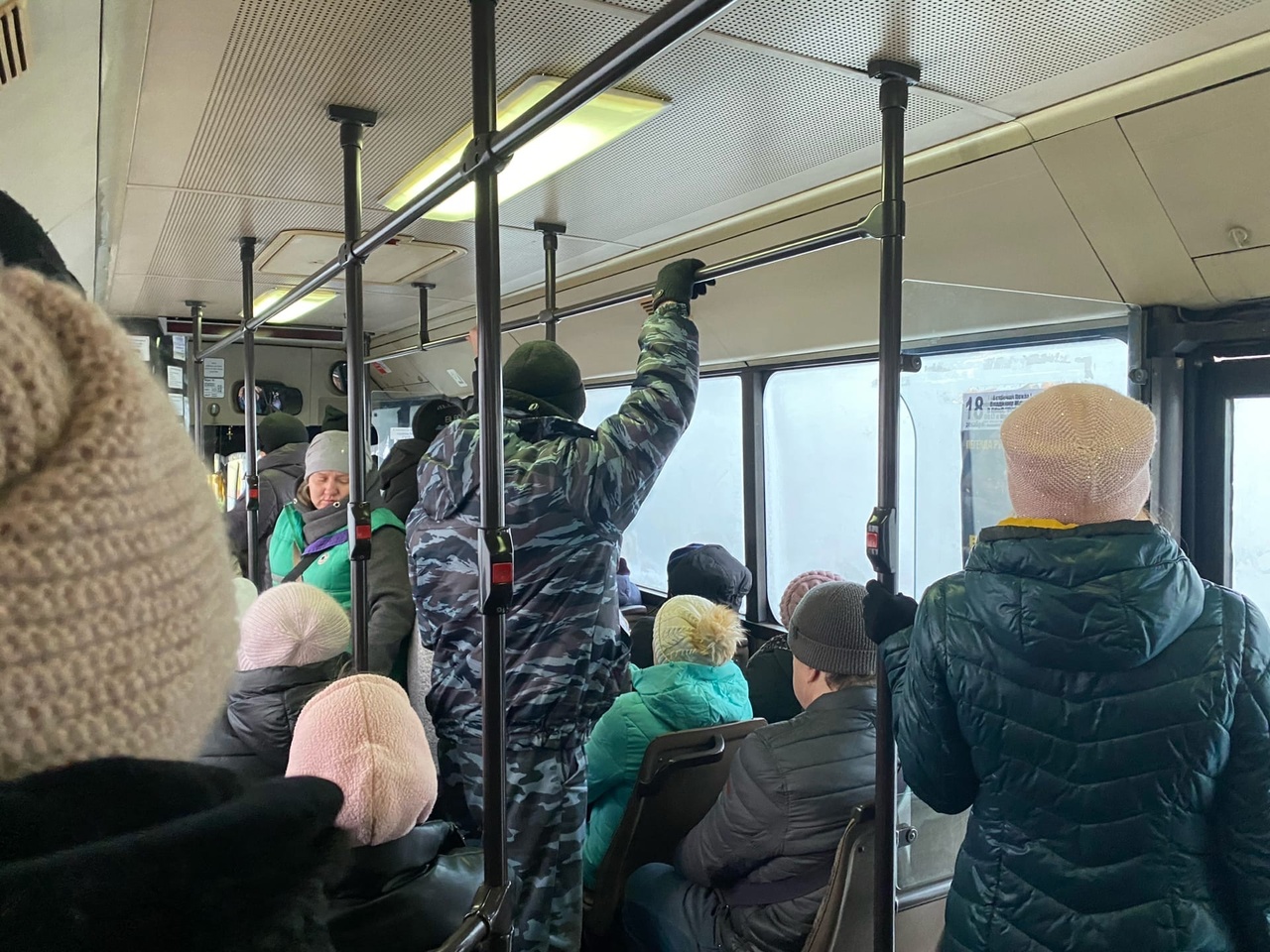 Пензенцам ответили на жалобу о заледеневших окнах в автобусах 