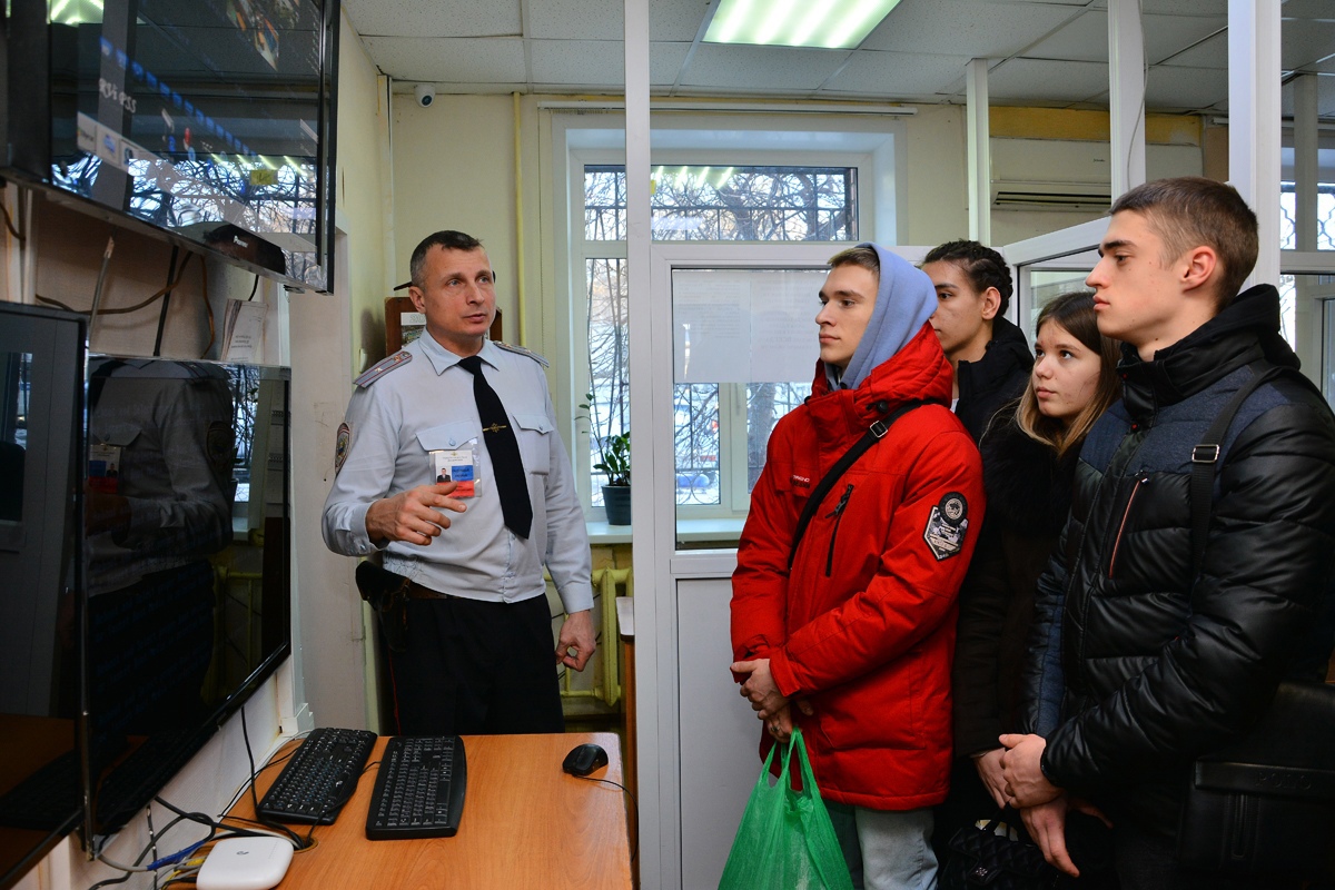 В Пензе студенты познакомились с работой сотрудников полиции