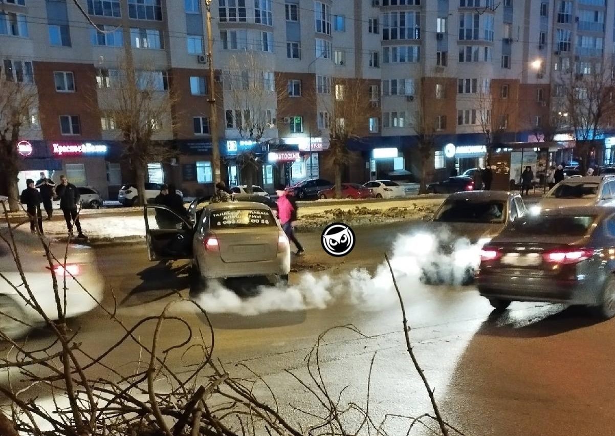 Очевидцы сообщают о ДТП на улице Тернопольской в Пензе