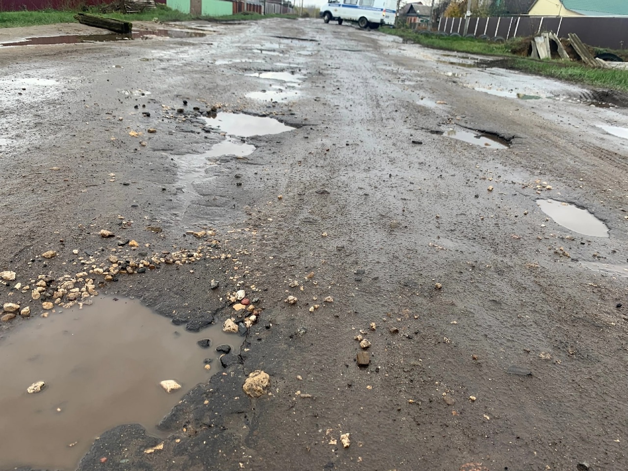 Власти Пензы рассказали, как будут решать вопрос с разбитой дорогой в Заре