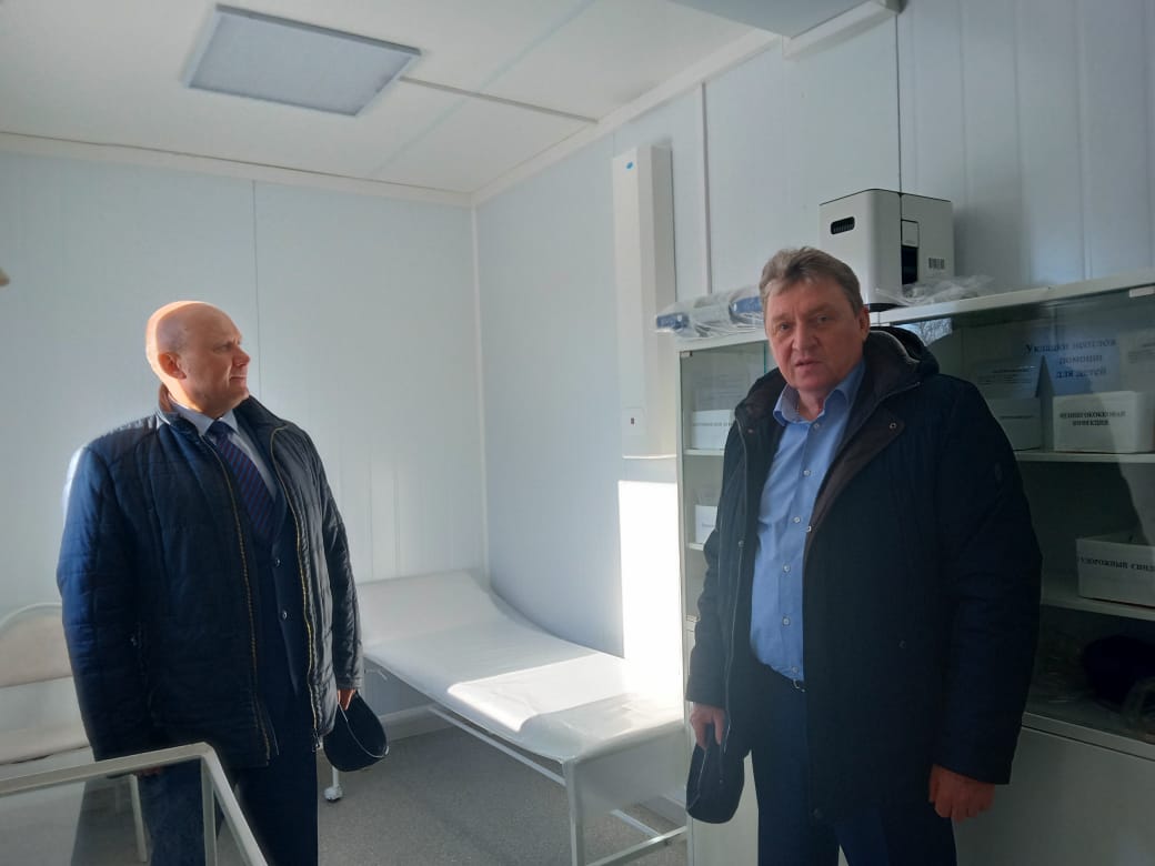 Министр здравоохранения Пензы оценил условия медицинского пункта в Заметчинском районе