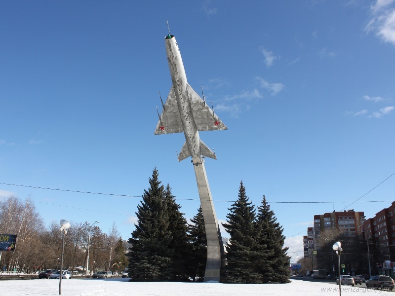 Памятник Истребитель  перехватчик Су-9 в Пензе хотят покрасить в 2023 году