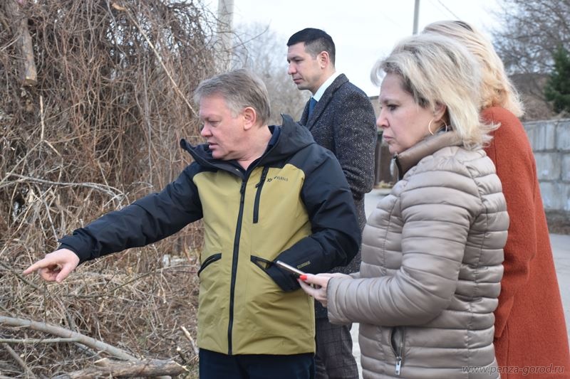 Глава Пензы Александр Басенко распорядился очистить русло реки Мойки