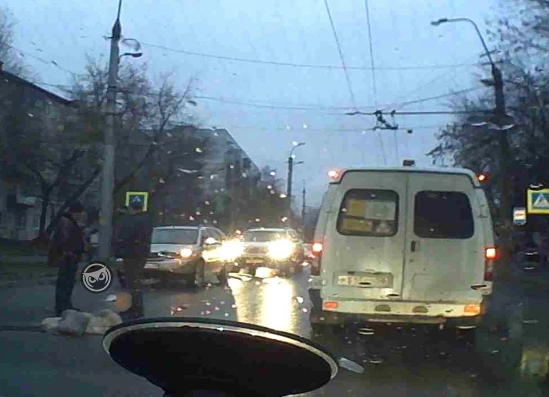 Соцсети: в Пензе на пешеходном переходе в Арбеково насмерть сбили девушку