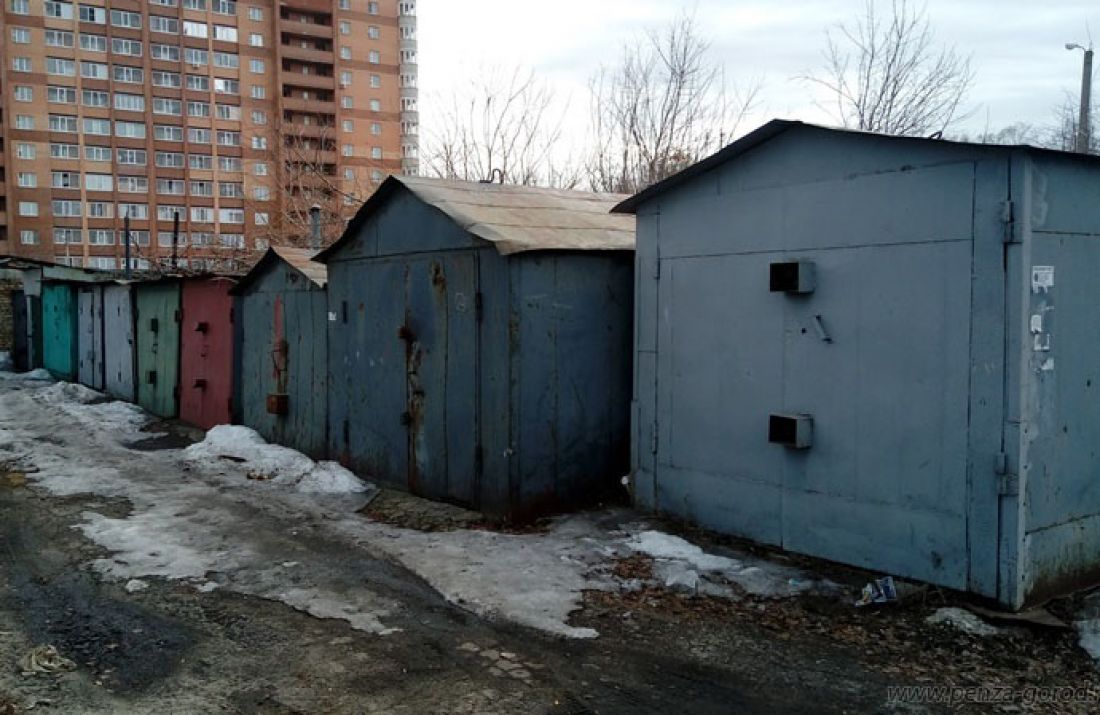 В Пензе проверят, законно ли размещены гаражи на улице Ладожской