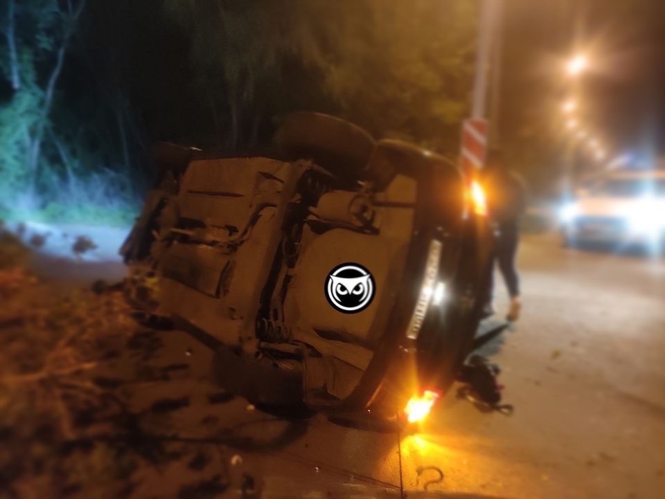 В Пензенской области около села Грабово опрокинулся автомобиль