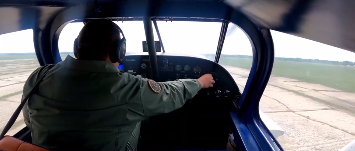 Мельниченко показал видео из кабины пилота, сделанное во время авиашоу в День Победы