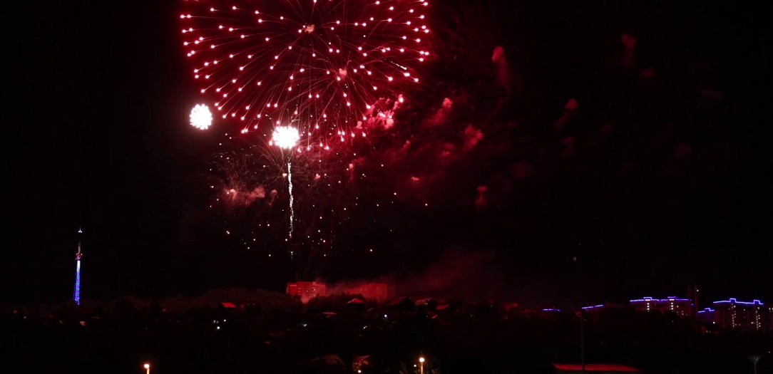 Власти Пензы сделали ролик с праздничным 20-минутным салютом под песню «День Победы»