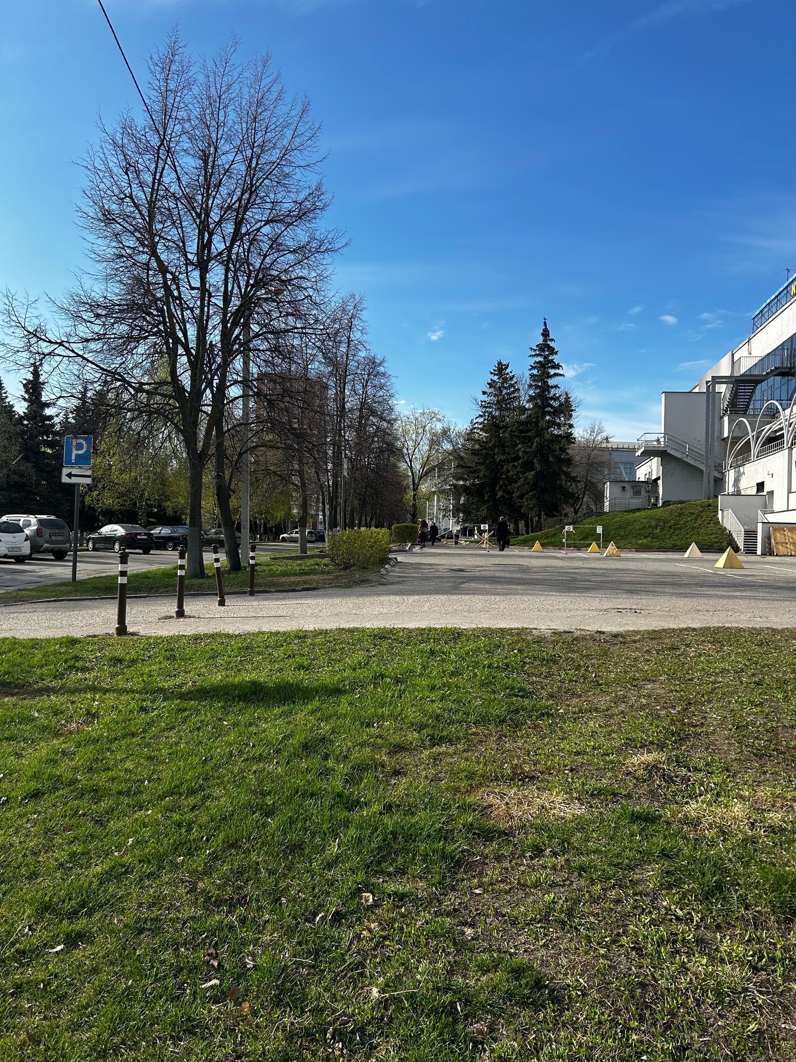 В 2024 году в Кузнецке отреставрируют сквер у здания управления образования