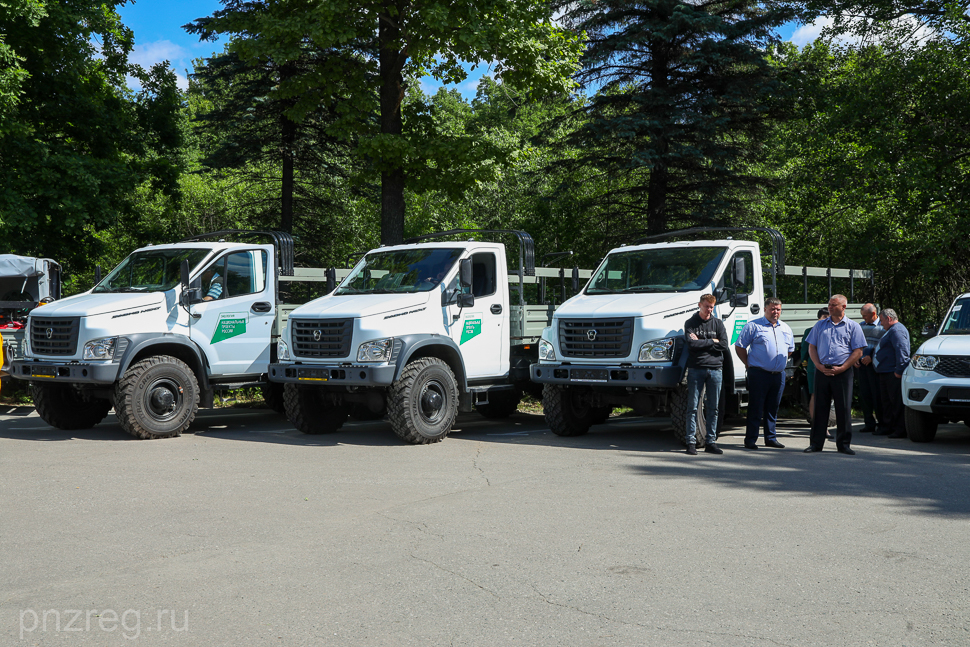 В Пензе 20 спецмашин, стоимостью 21 миллионов рублей, пополнили автопарк лесничеств