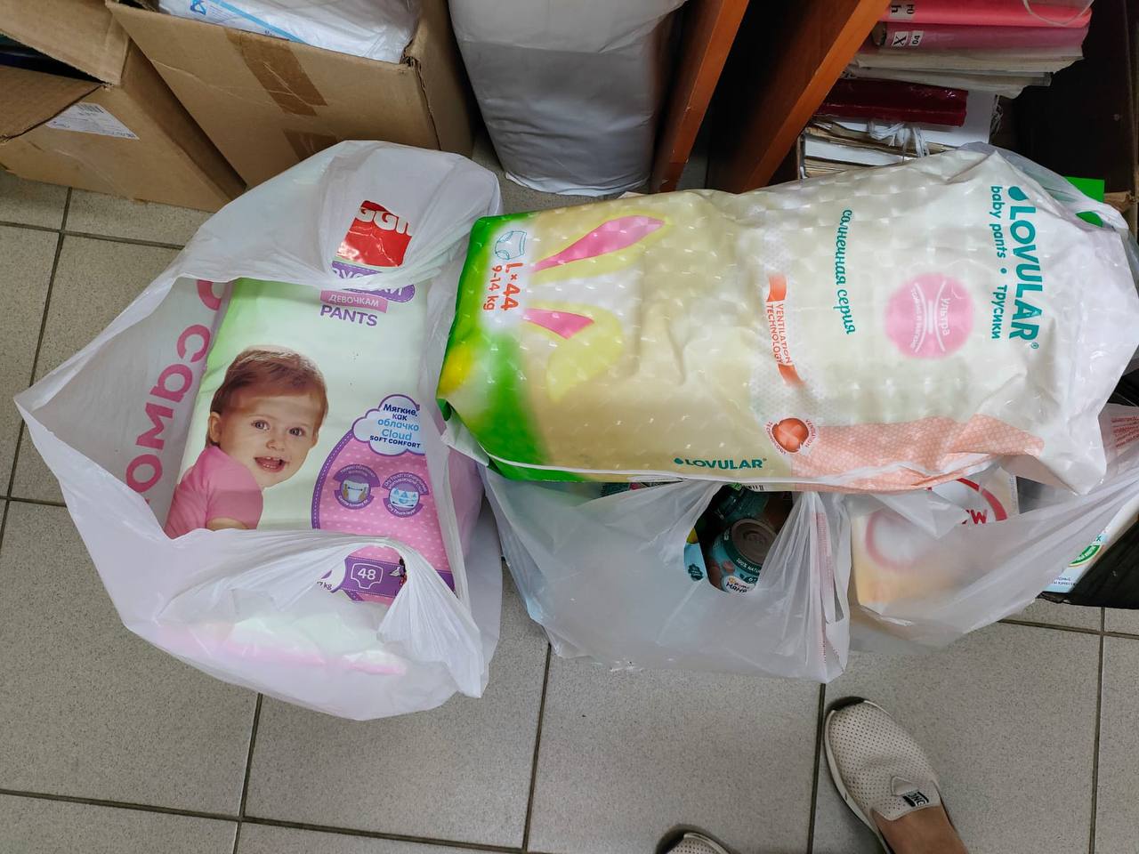 Пензенский Союз женщин собрал посылку малышам, приехавшим в регион из Белгородской области