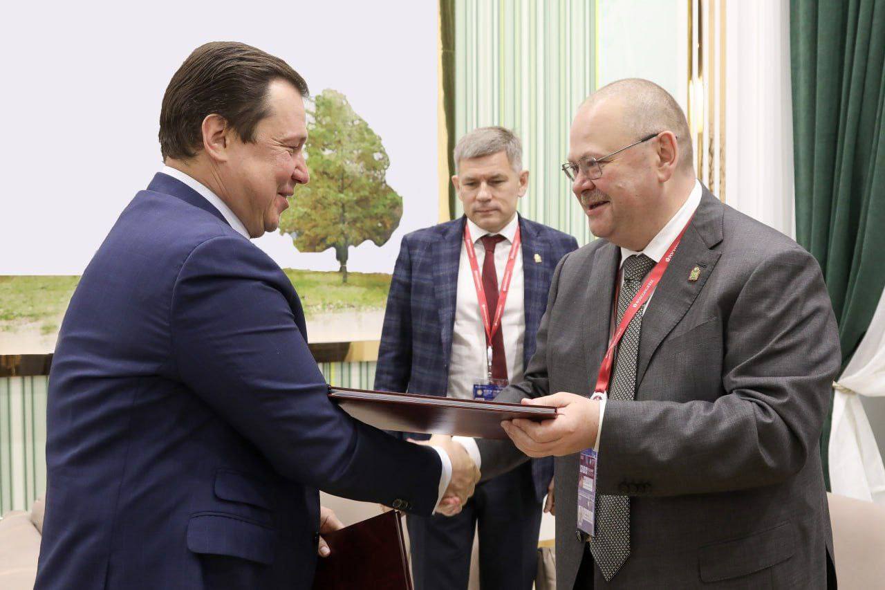 Мельниченко и ООО «АГрупп» подписали соглашение на строительство жилого квартала 