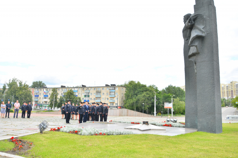 21 июня в Пензе полицейские почтили память погибших солдат в День памяти и скорби