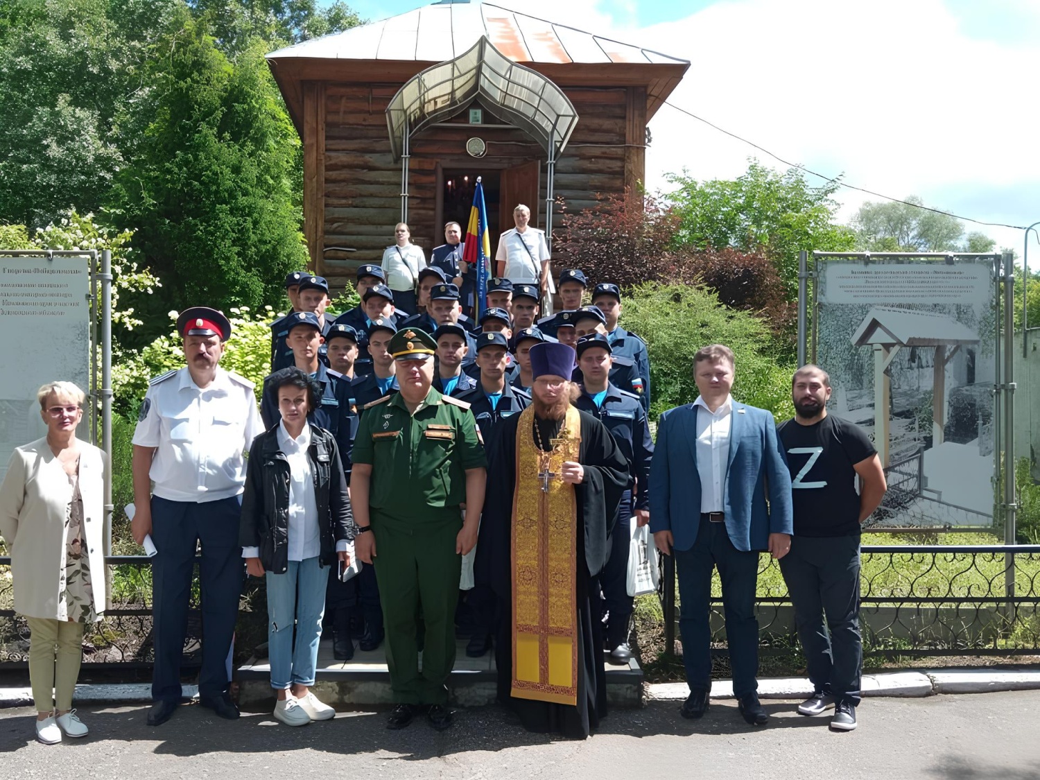 20 юношей-казаков из Пензенской области отправились на срочную службу в Энгельс