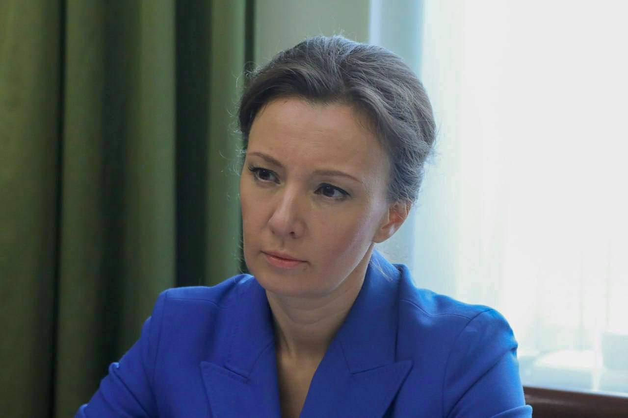 Зампред Госдумы Анна Кузнецова и Олег Мельниченко обсудили в Пензе вопросы защиты семей