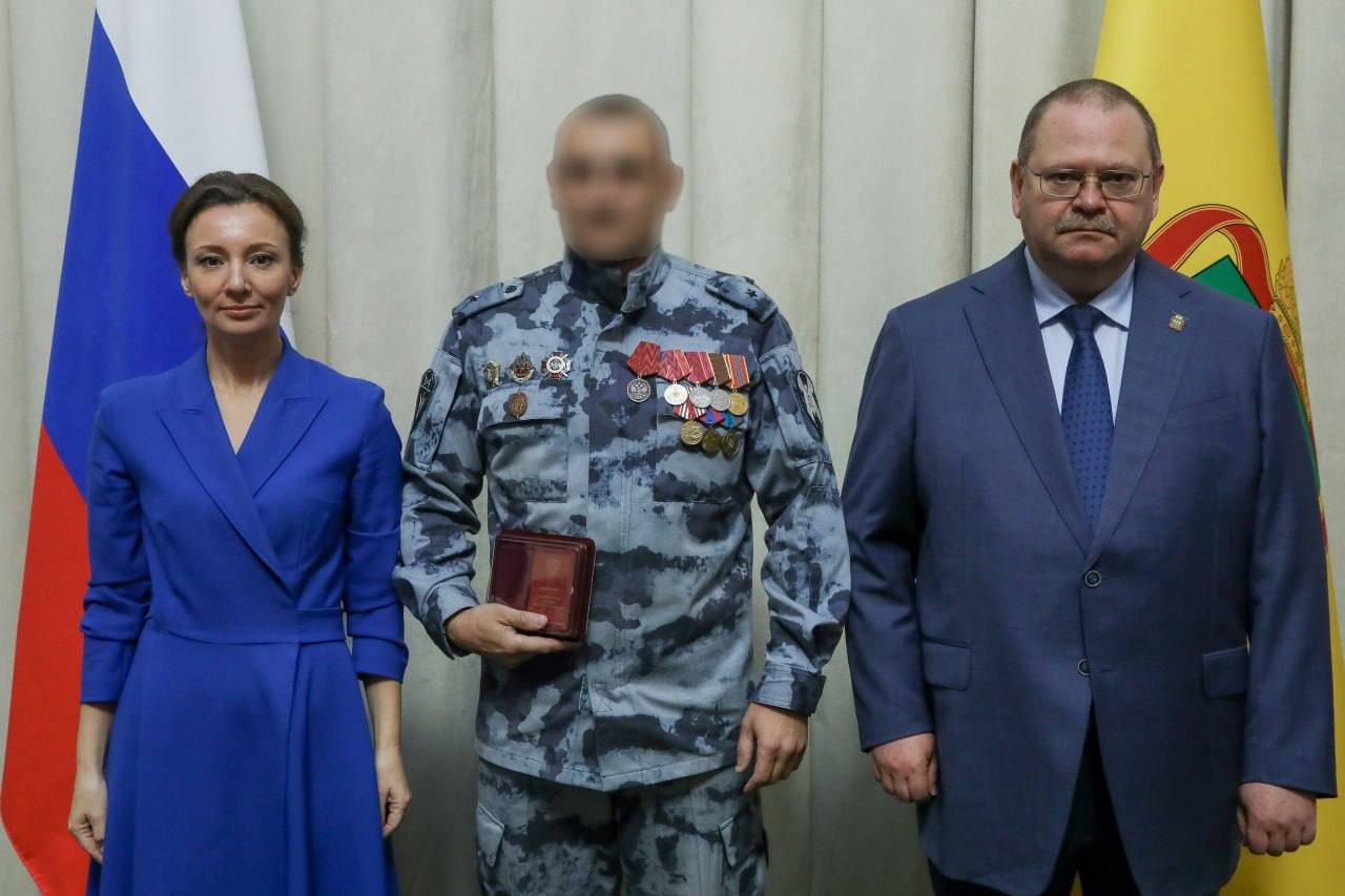 Анна Кузнецова и Олег Мельниченко наградили выдающихся пензенцев 