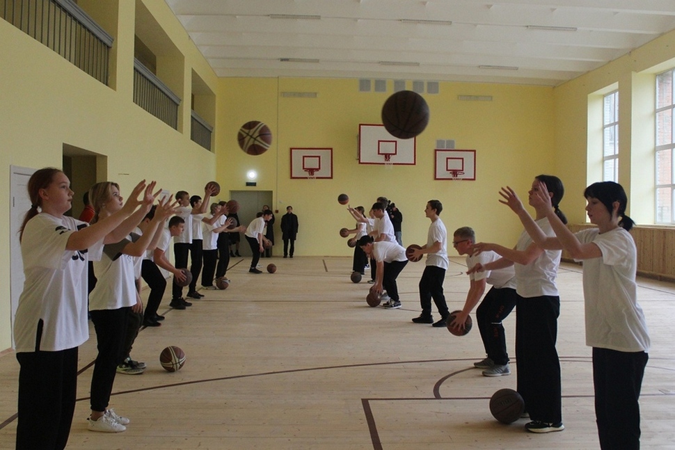 В школе №4 Никольска отремонтировали второй спортивный зал за 3 миллиона рублей 