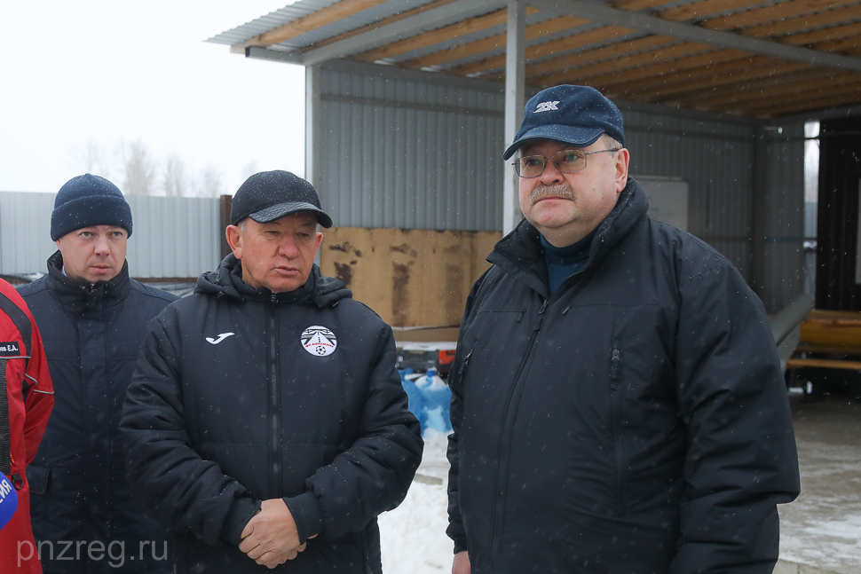 Олег Мельниченко оценил процесс строительства новой школы в Бессоновке