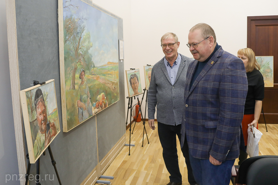 Олег Мельниченко побывал на выставке, посвященной работе Пензенской археологической экспедиции