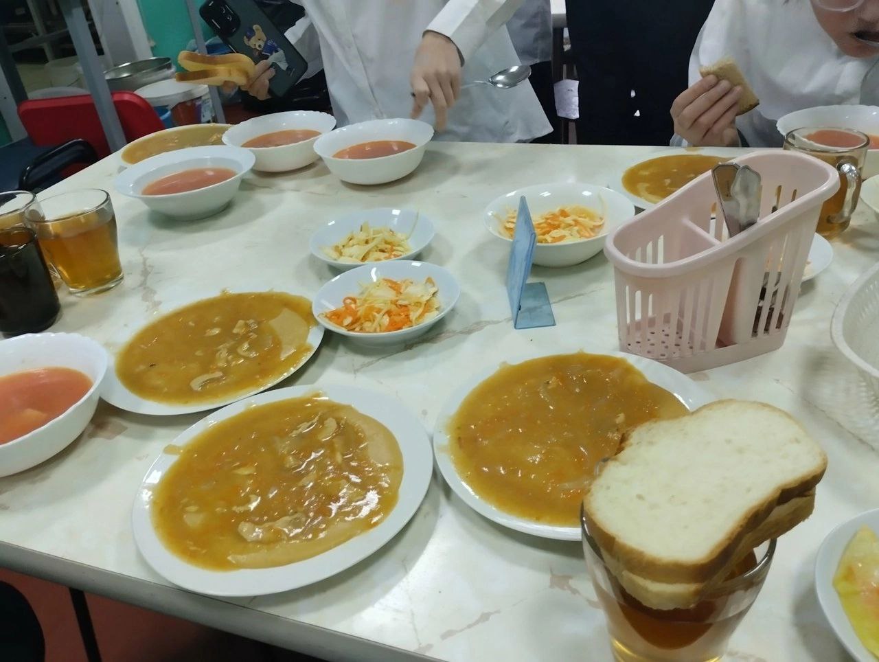 Жительница Пензы пожаловался на качество обедов в школе № 60