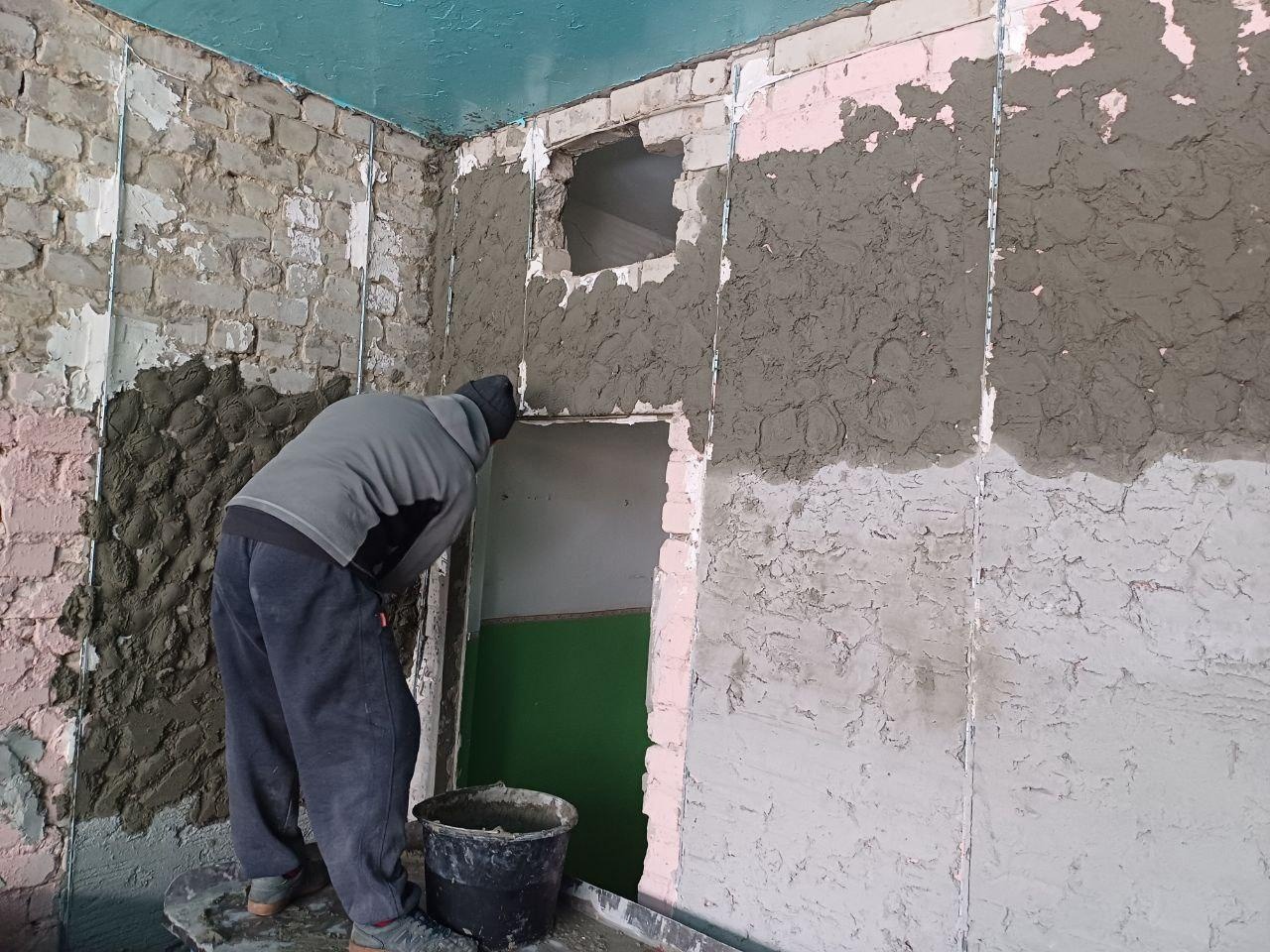 Пензенцы продолжают ремонтировать пищеблок детского сада «Ромашка» в Молочанске