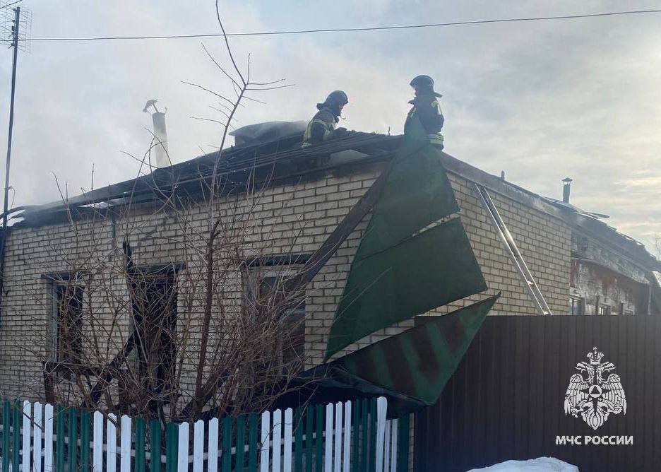 Рано утром в Белинском на пожаре погибла женщина 
