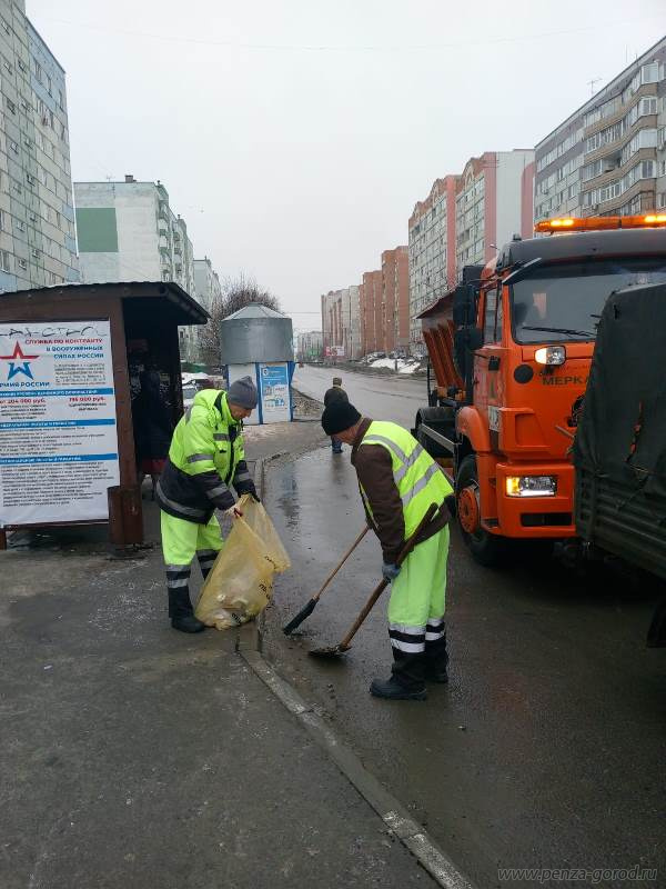 В Пензе МБУ "Пензавтодор" продолжает убирать улицы города