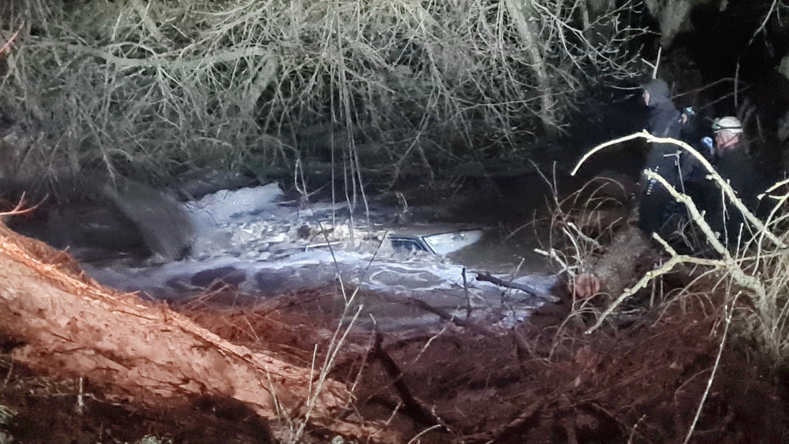 Спасатели показали фото с места гибели в водоеме двух жителей Пензенской области