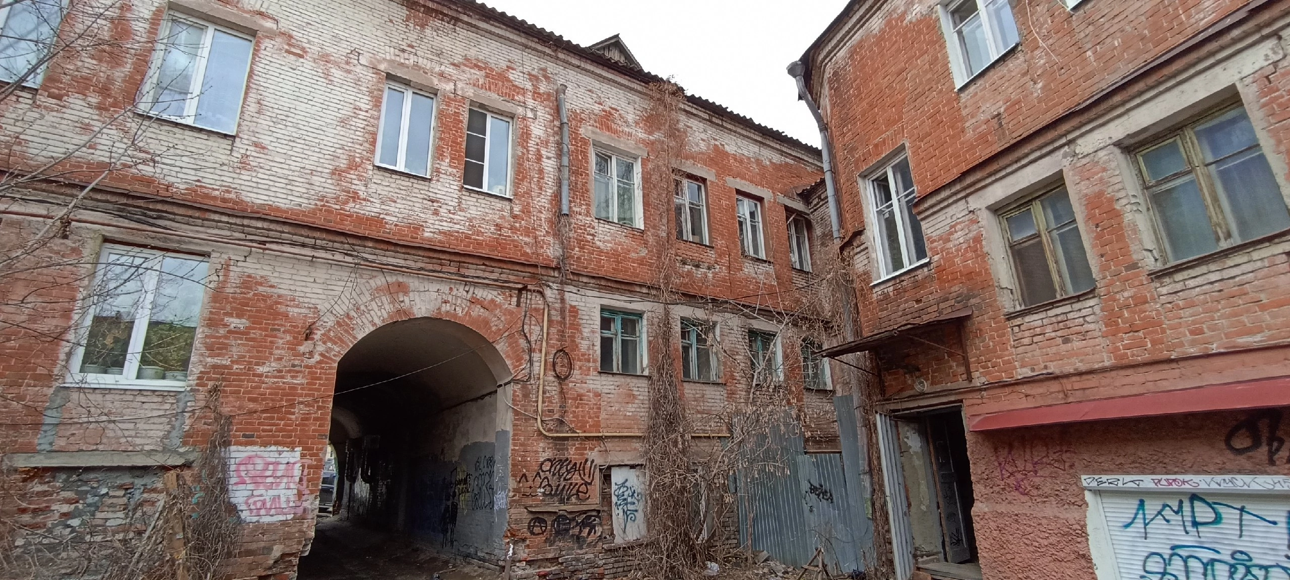 В администрации Пензы обещают переселить жильцов аварийного дома по ул. Володарского, 31 к 2025 году
