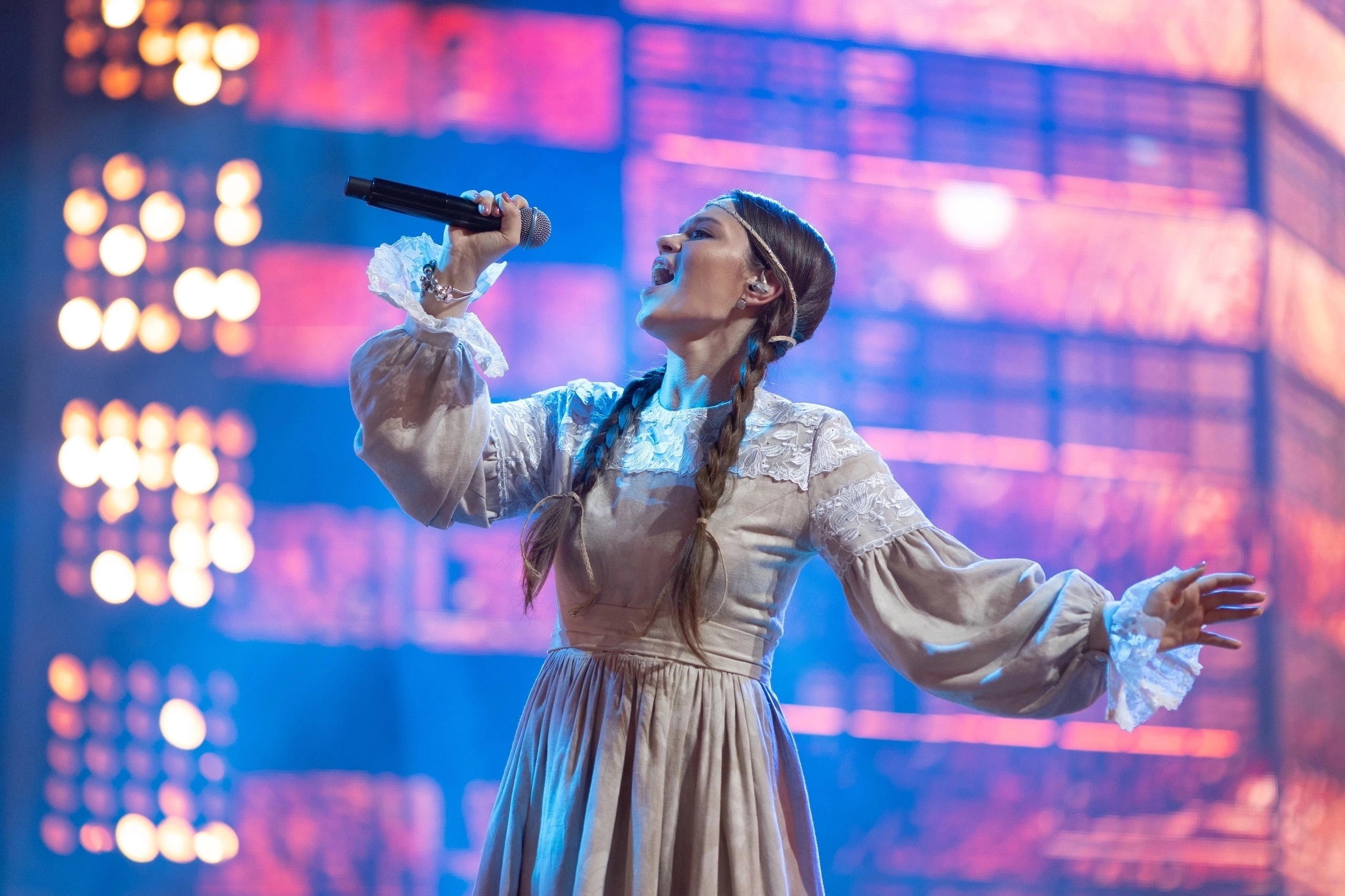 Никольчанка Яна Нуждова вышла в финал Всероссийского вокального конкурса Звезда