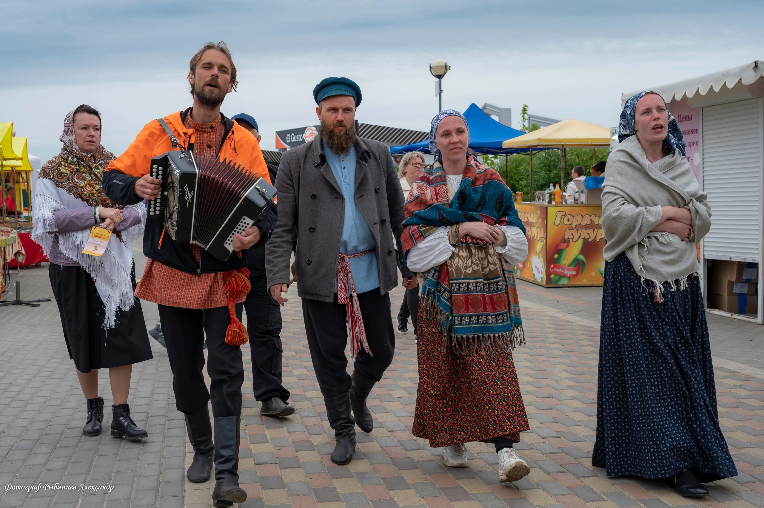На юбилейном фестивале «Канитель» в Засечном выступит дуэт балалаечников -тиктокеров из Москвы  