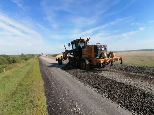 В Башмаковском районе продолжается ремонт дороги, длиной 6,7 км