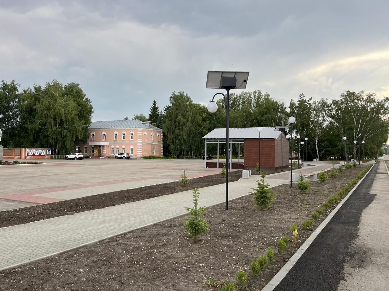 В Малой Сердобе специалисты завершили обустройство парковой зоны на ул. Ленинской