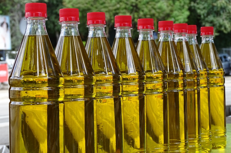 Янтарная гадость в прозрачной бутылке: Роскачество назвало худшие бренды растительного масла