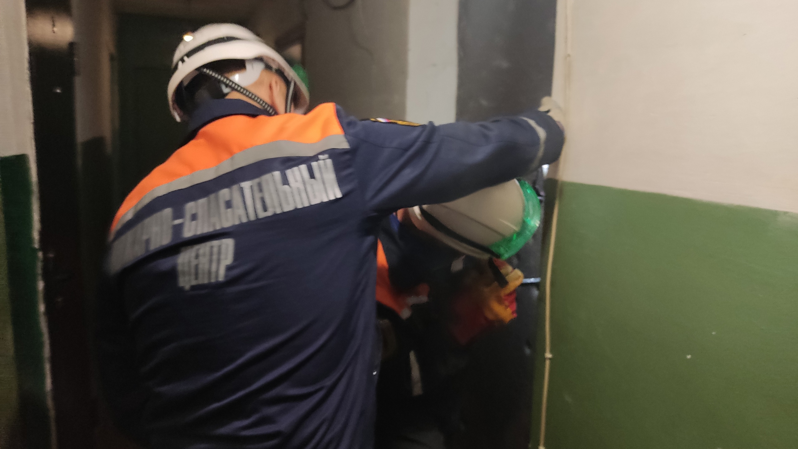 Пензенские спасатели вскрыли дверь пенсионерки, которая не выходила на связь
