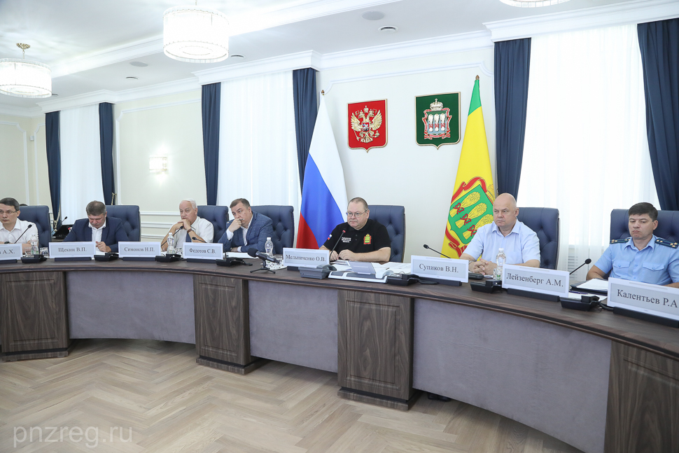 Мельниченко напомнил членам правительства об ответственности за нацпроекты