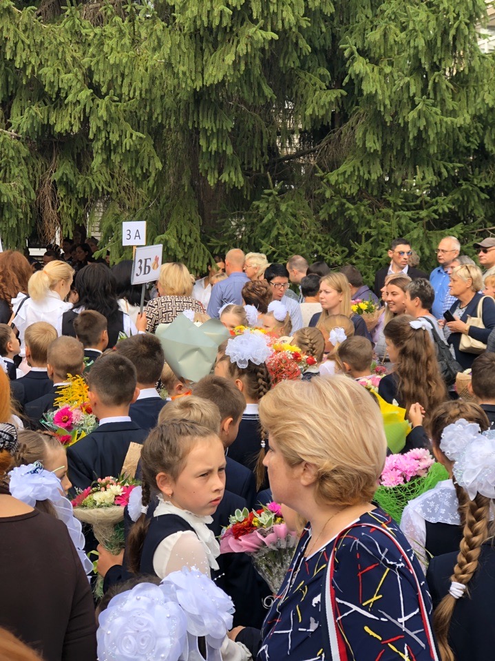 По 10 000 рублей на сбор ребенка в школу: получат ли жители России специальную выплату в августе 2024 года
