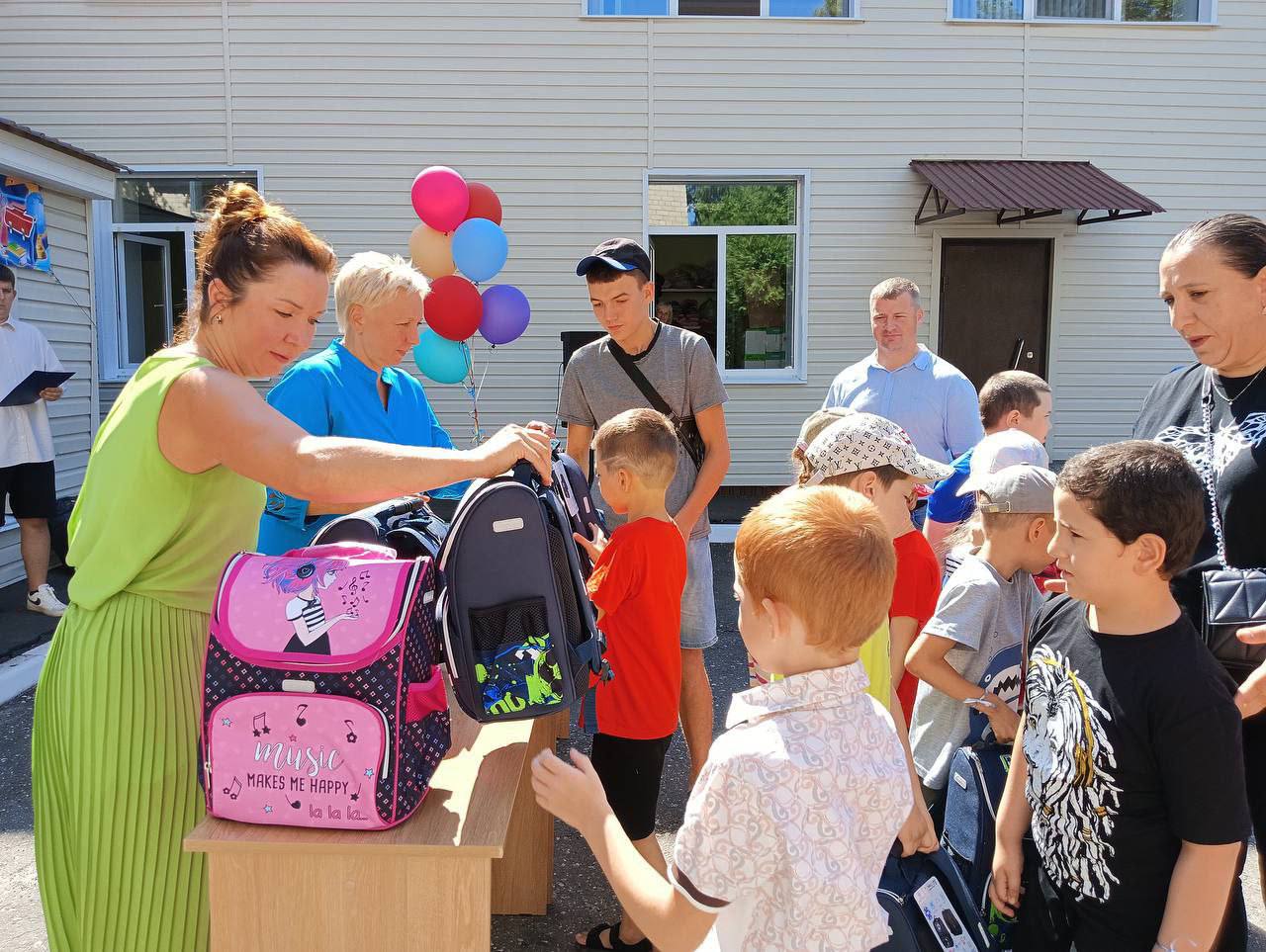 Члены правительства Пензенской области помогут собрать детей в школу