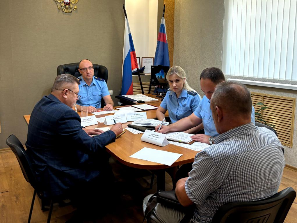 Прокурор Пензенской области Дмитрий Горшков выслушал обращения жителей Мокшанского района