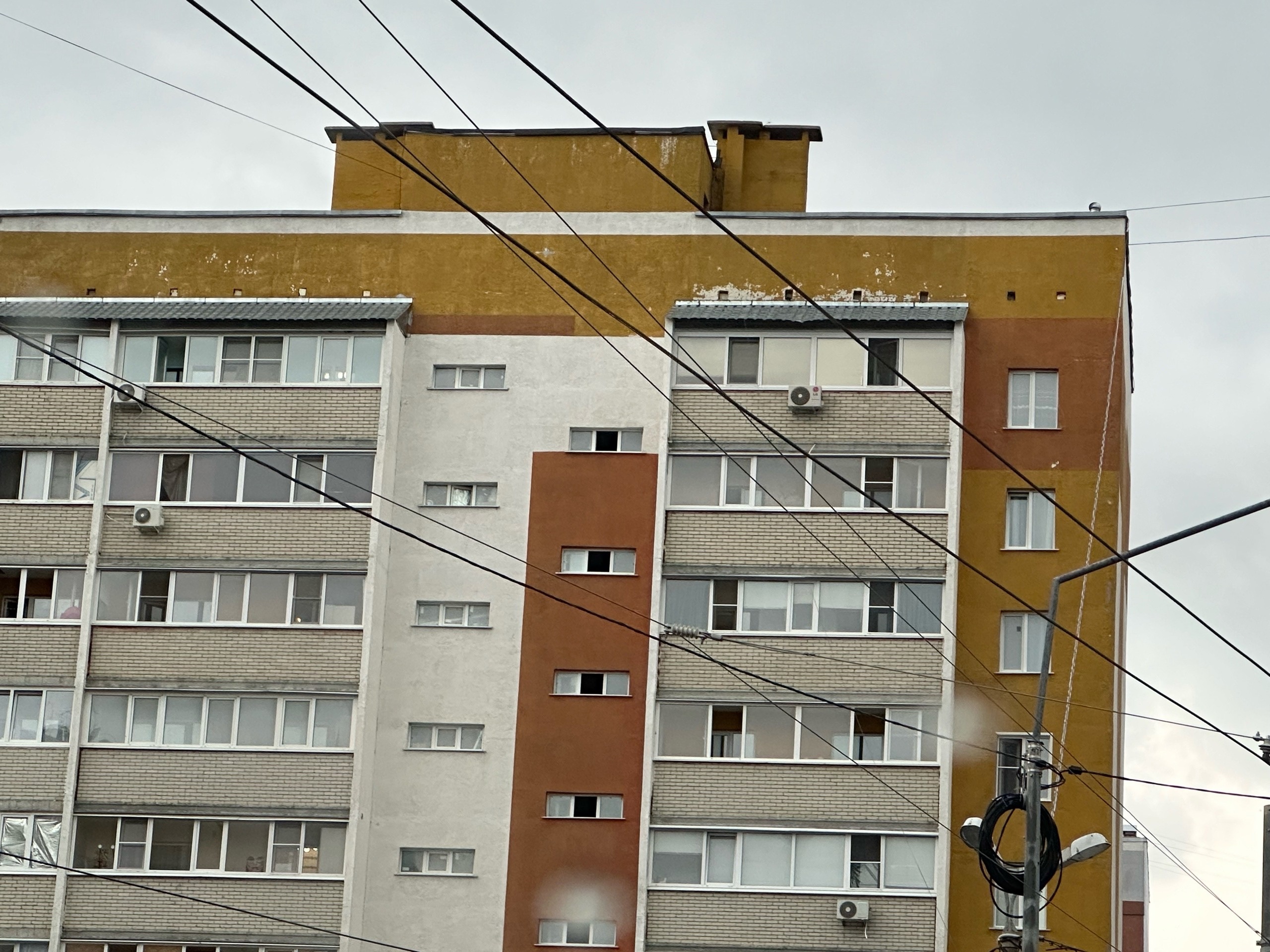 Указ вступил в силу: с 1 декабря штраф 15 тысяч рублей в день для собственников квартир с балконом