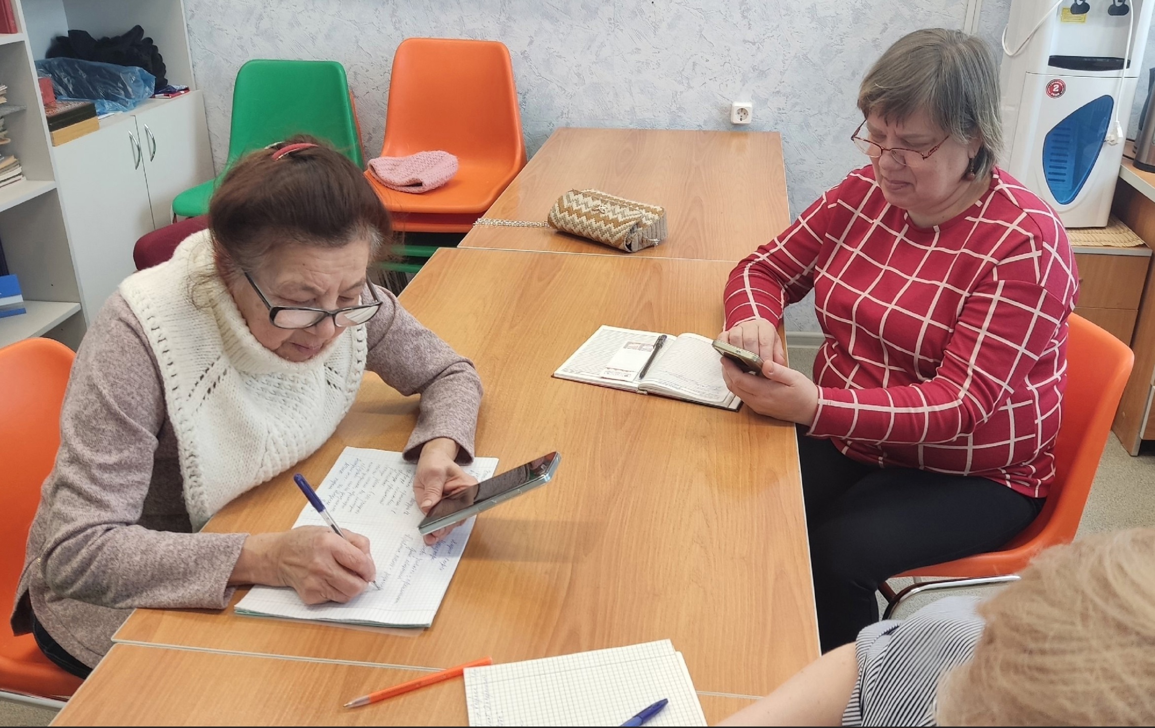 В марте пожилым выплатят две пенсии: пенсионерам сообщили о новом важном правиле