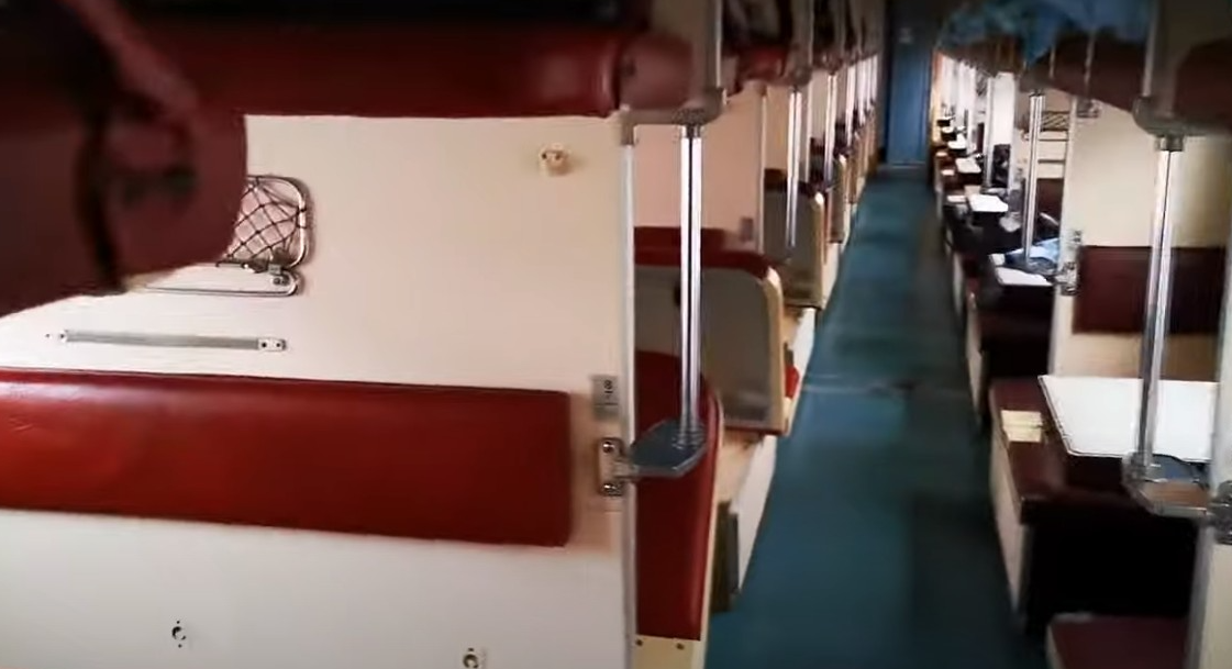 Страдают все вокруг: почему проводницы РЖД терпеть не могут мамочек с детьми и бабушек-пенсионерок